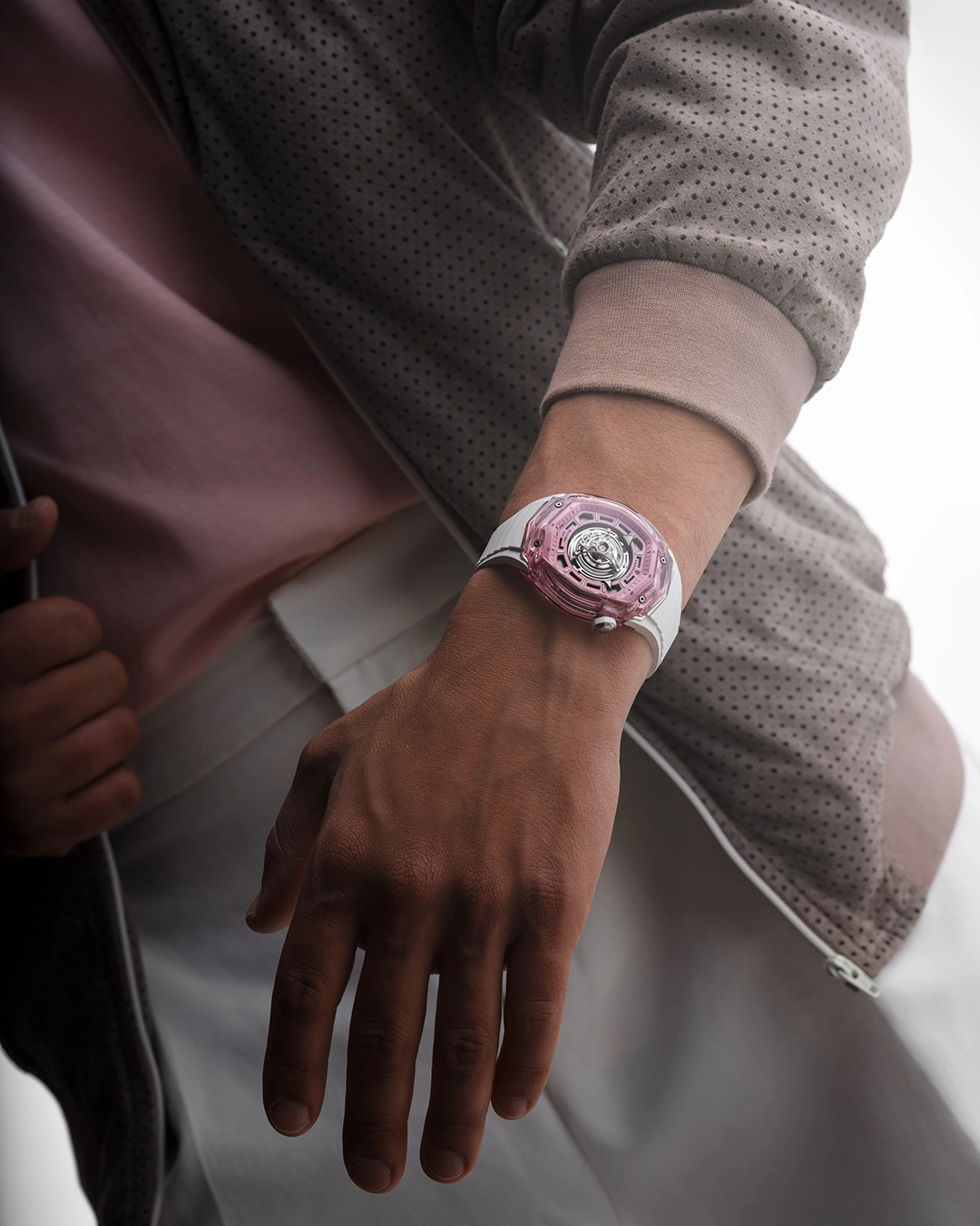Montre portée, composition éditoriale